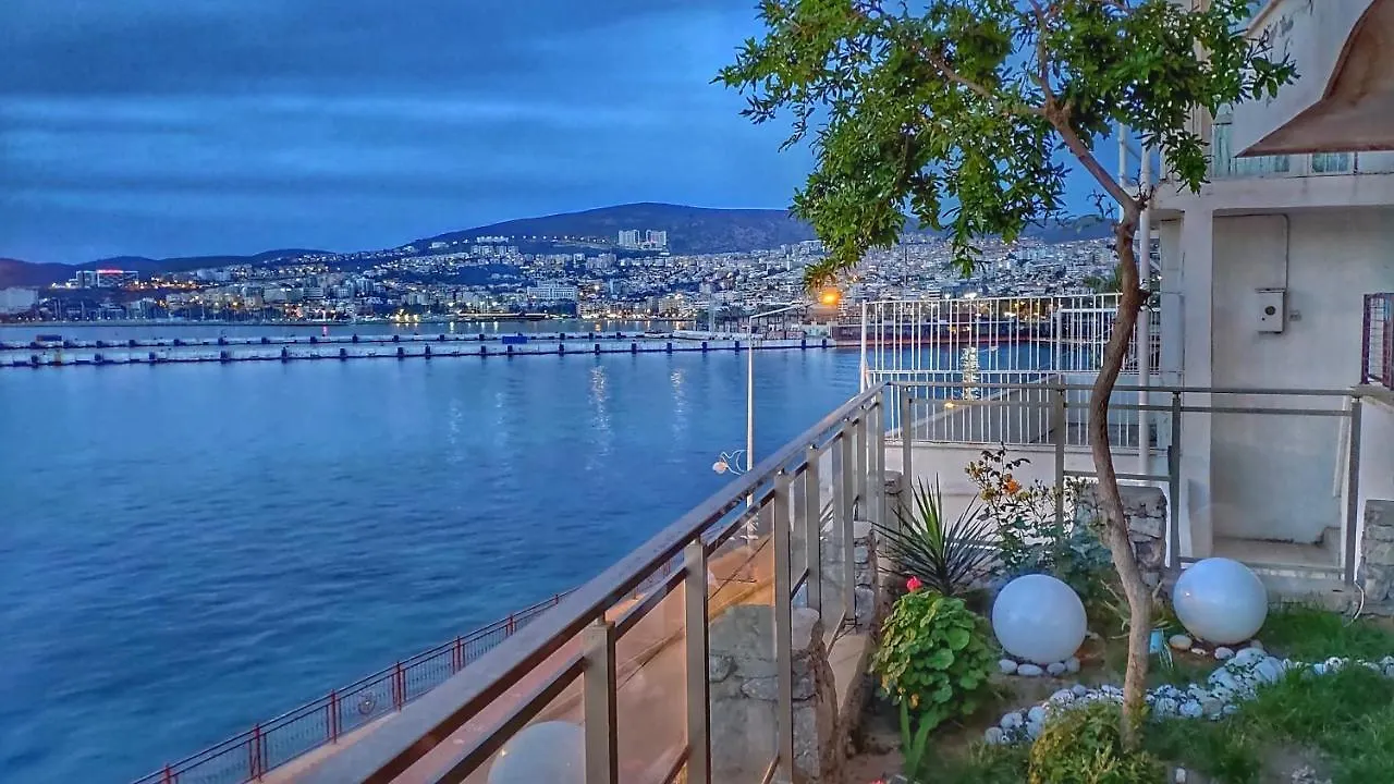 Appartement Waterfront Glass Flat Kuşadası