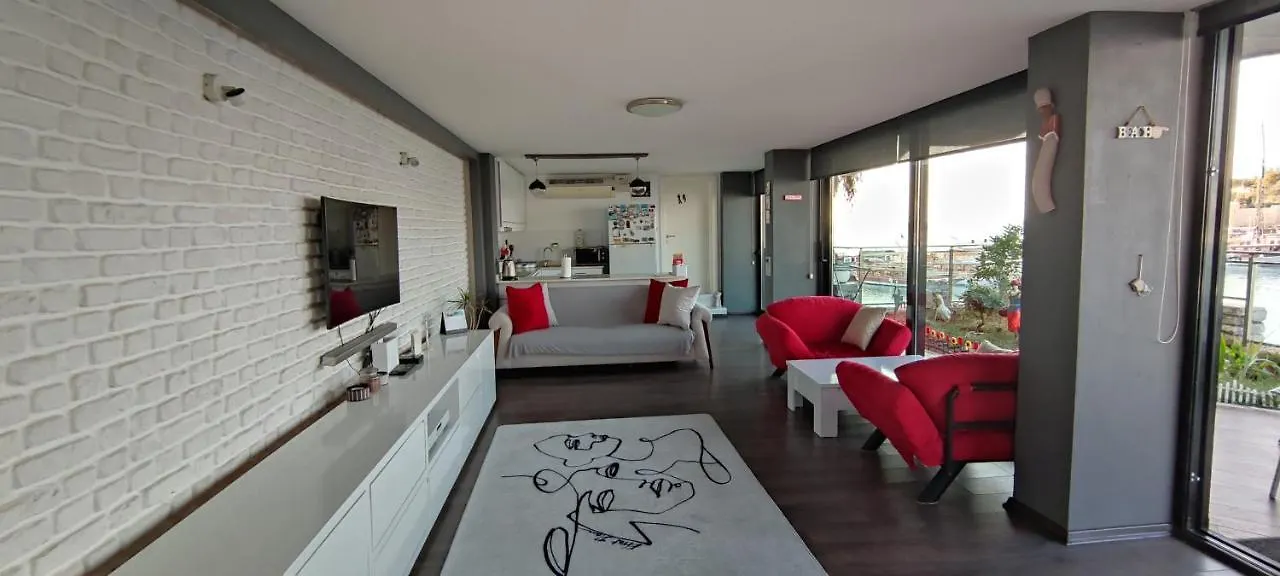 Waterfront Glass Flat Kusadasi Apartment