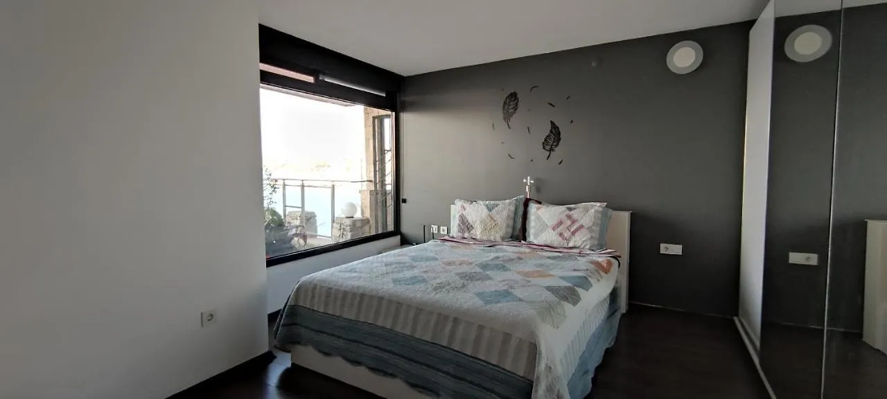 Apartment Waterfront Glass Flat Kusadasi Turkey