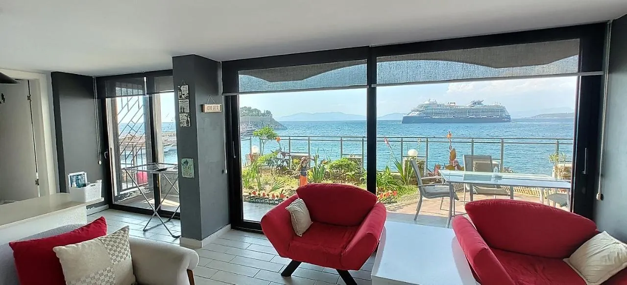 Waterfront Glass Flat Kusadasi Apartment